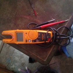 FLUKE  T6-600 ELECTRICAL TESTER