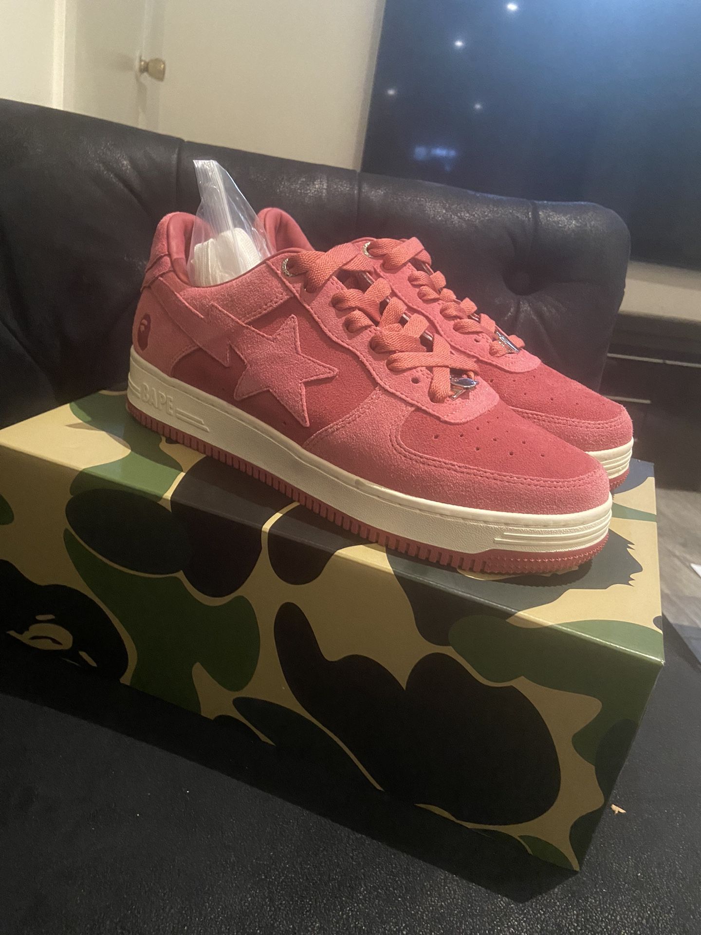 WORN ONCE A BATHING APE PINK SUEDE BAPESTA SIZE 10 BAPE