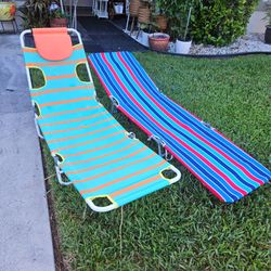 2 BEACH LOUNGERS $25EACH