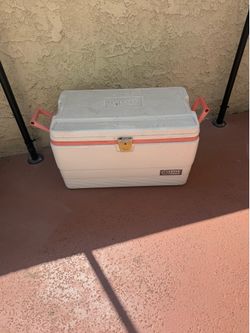 Ice chest