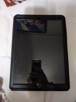 iPad 12" Needs Battery?