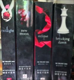 Twilight Series. Complete Paperback Set