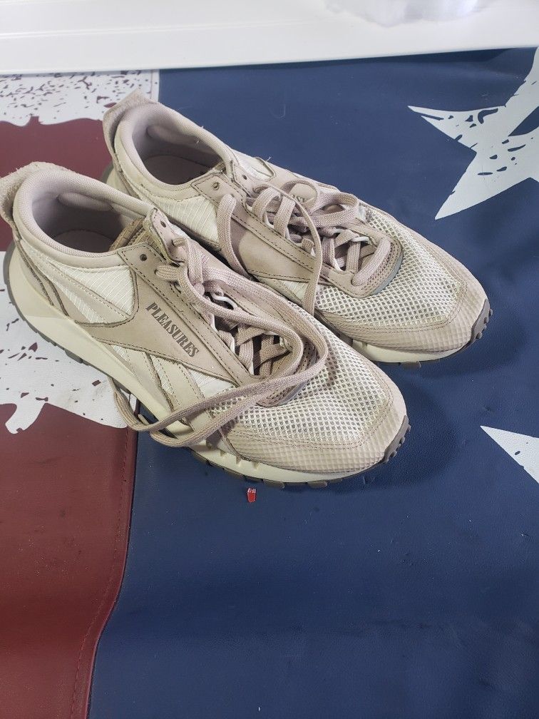 Reebok Pleasures Men Shoes