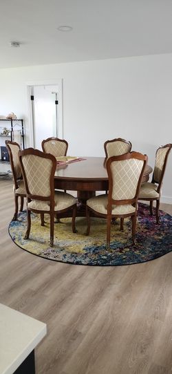 Beautiful European Dining Table And Chairs