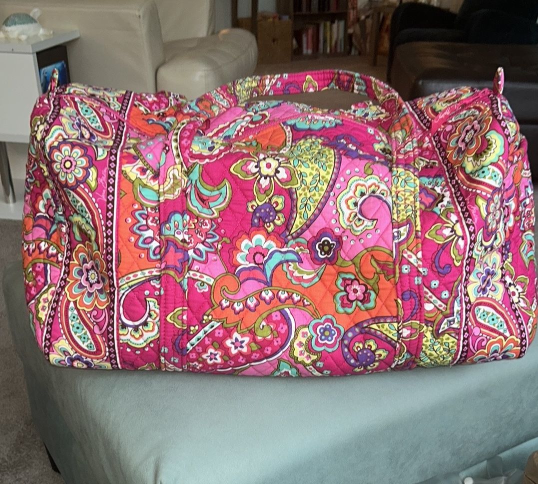 Vera Bradley Vibrant Pink Paisley Large Travel, Duffel Perfect For Vacation