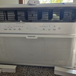 Toshiba Window Air Conditioner 10,000 BTU