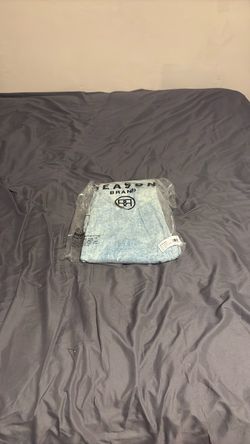 Lightly distressed skinny jeans size 32x32