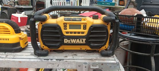 Dewalt radio