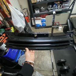 Brand new, mk4 golf badgeless grill with insert