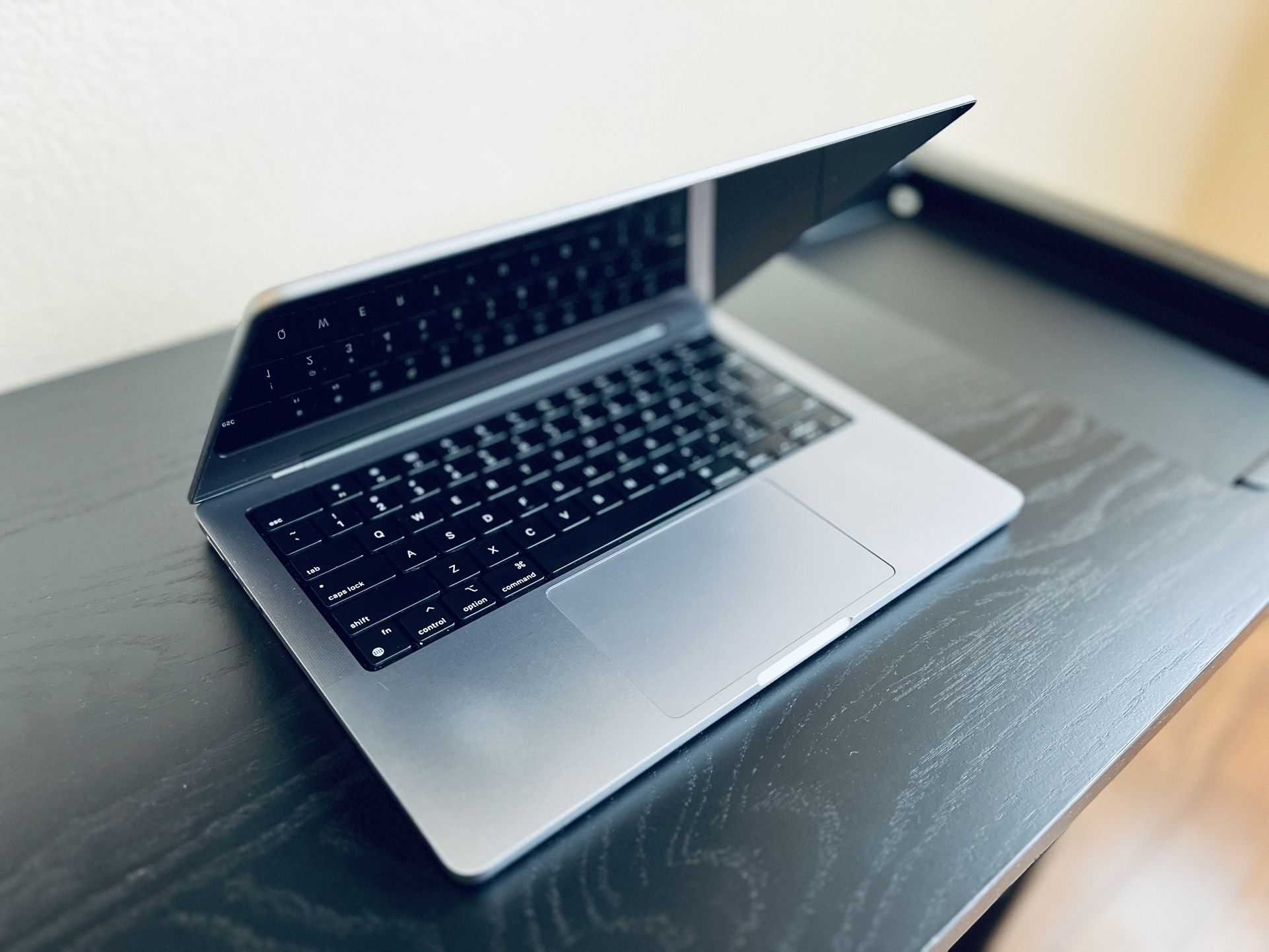 MacBook Pro 14-inch (2021) - 10-Core Processor, 16GB RAM, 1TB SSD - Excellent Condition!