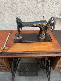 Singer sowing machine red eye  for reconstruction
