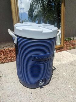 5 Gallon Rubbermaid Water Cooler