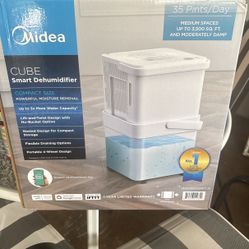 *Brand New*  Smart Dehumidifier 35 Pints 
