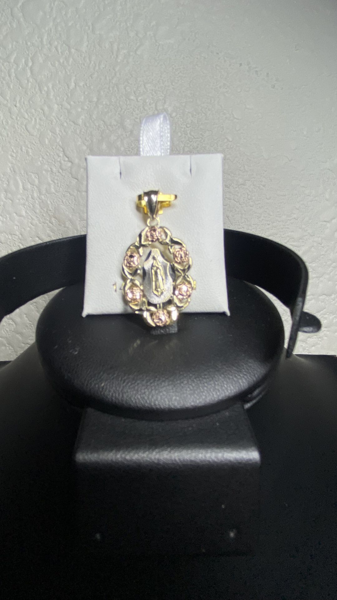 14k Gold Virgen De Guadalupe (virgin Marry) Pendant