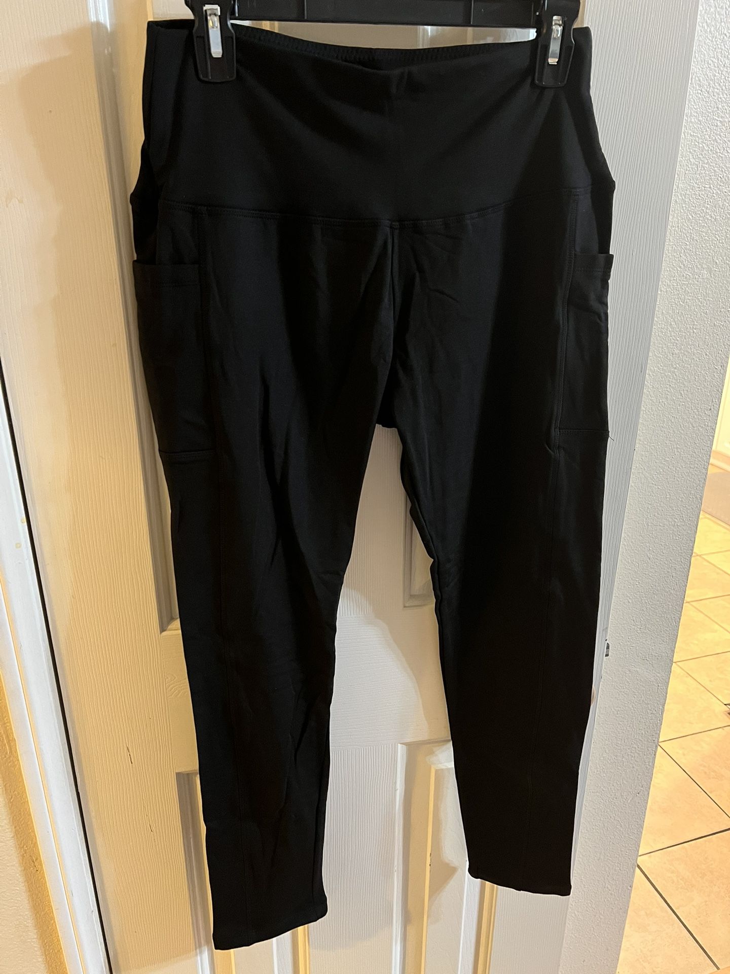Black Fleeced Leggings with Side Pockets