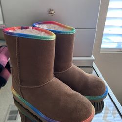 Kids Rainbow Uggs Size 1