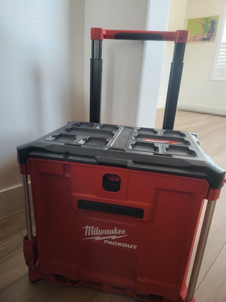 Milwaukee PACKOUT 19 in. Rolling Drawer Tool Box