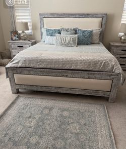 Bedding, picture and rugs