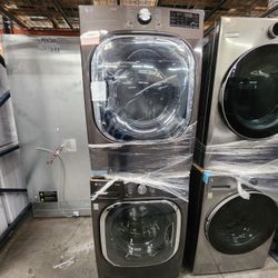 LG Front Load Washer 5.0 And Gas Dryer Black Stainless New