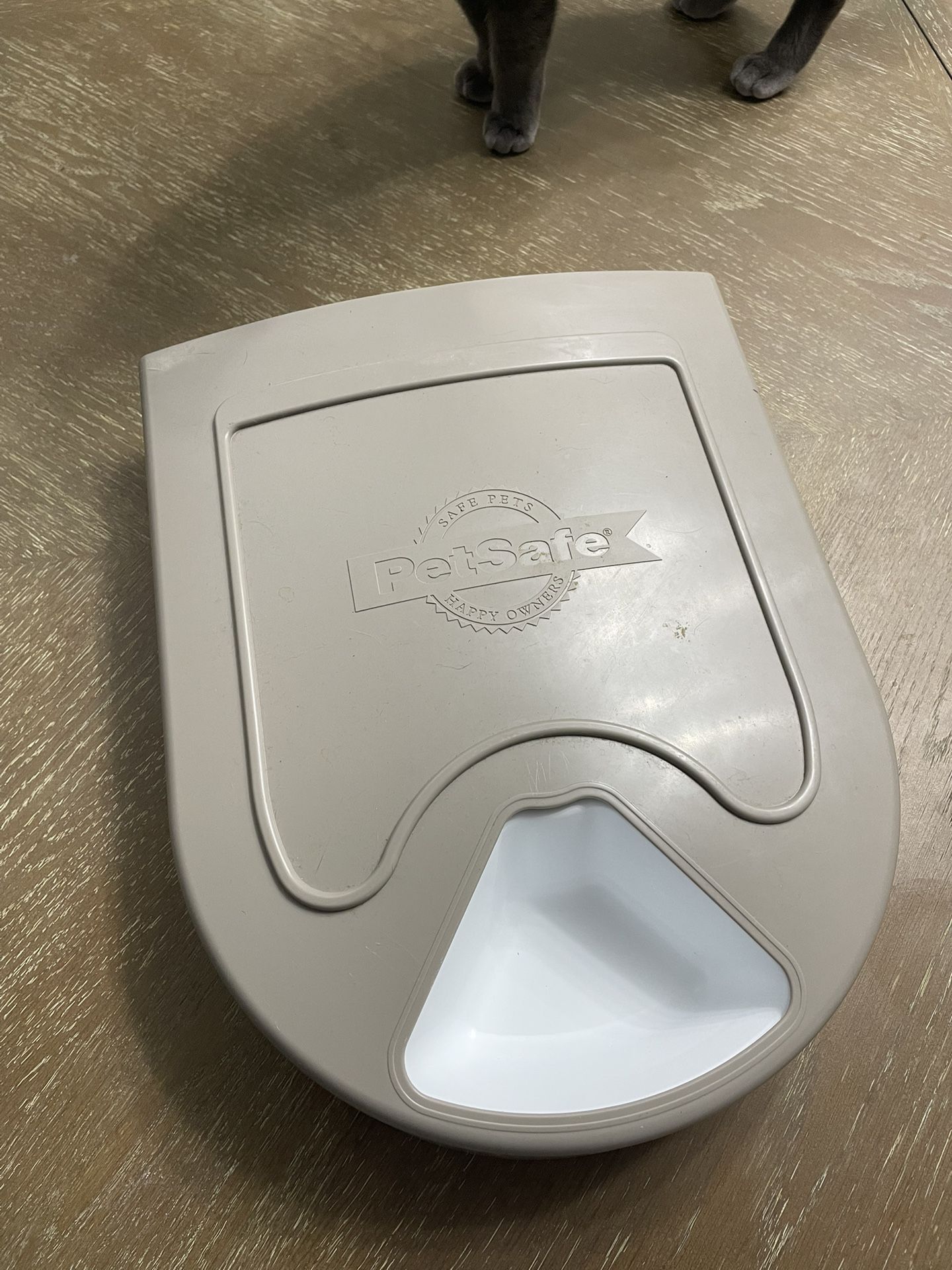 Automatic Pet Feeder / Programmable Timed Feeder