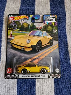 Hot Wheels Premium Boulevard Porsche 911 Turbo 930