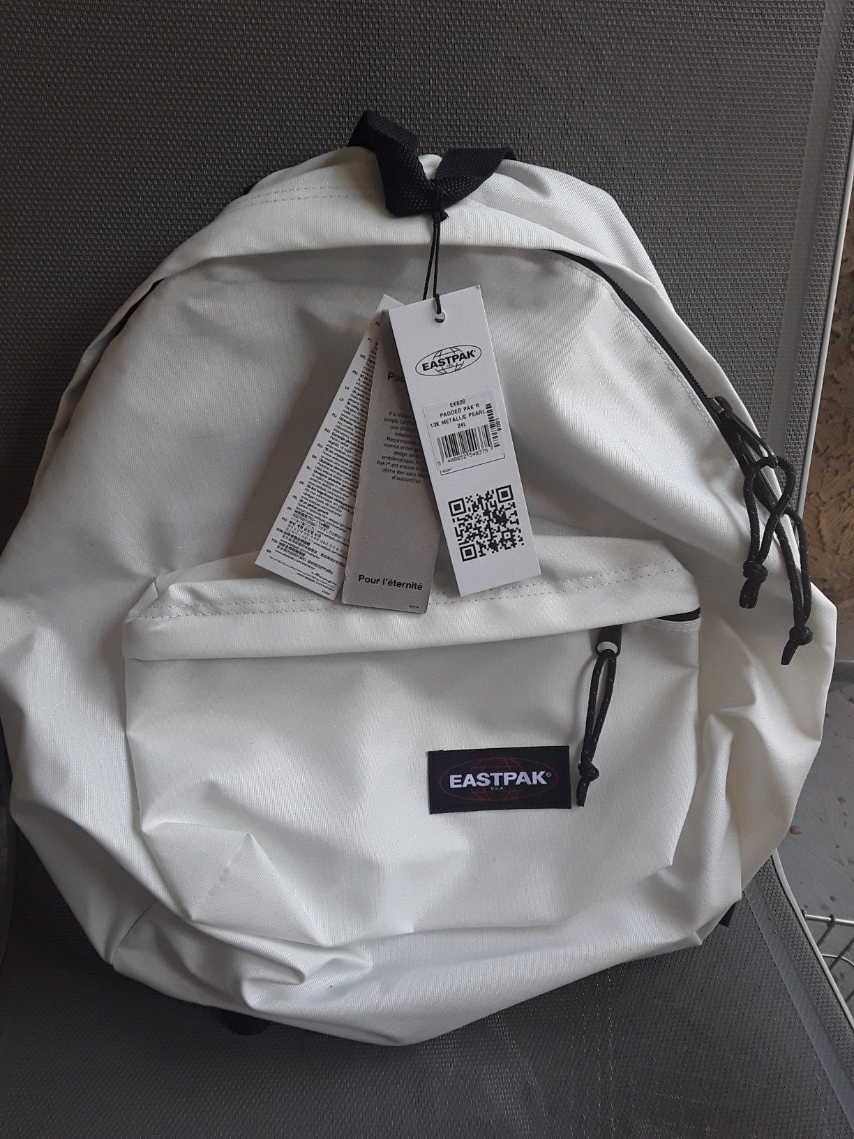 NEW Amazing Mettalic light Sparkle Eastpak Backpack Bag NWT Men Women Retail $50