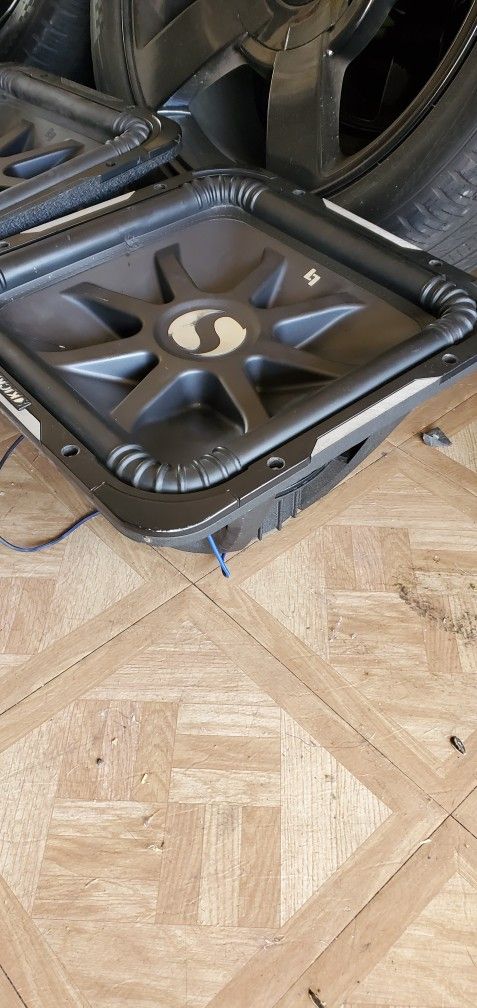 Kicker Subwoofer L7 15 Inch Box