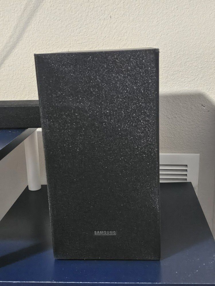 Samsung Speaker And Subwoofer w/ Remote
