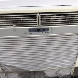 15,000 BTU Frigidaire window air conditioner