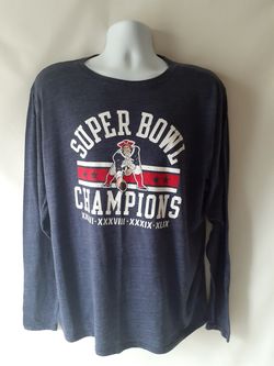 New England Patriots men's blue Super Bowl short sleeve t-shirt size L