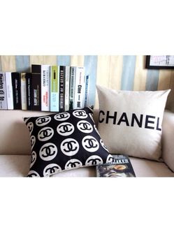 Chanel-Esque 16″ Deco Pillow – Jaylanni Designs