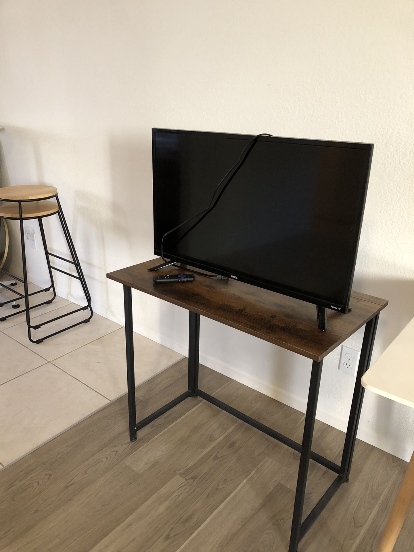 Desk/TV stand