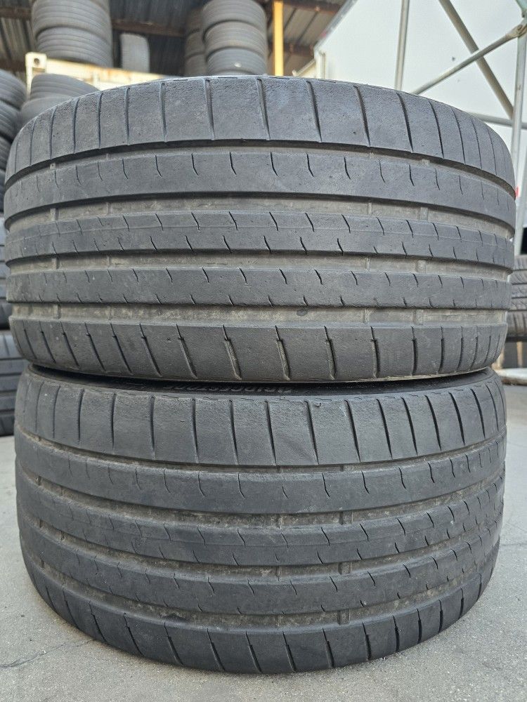 (2) 245 30 20 Bridgestone Tires