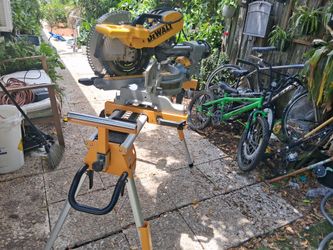DeWalt saw