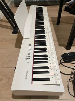 Roland FP-30 88-Key Weighted Digital Piano + Stand, Bench & Pedal – Like New