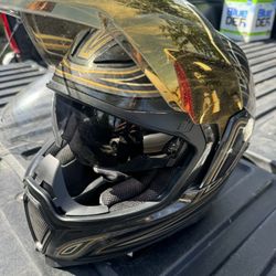 Motorcycle helmet 
