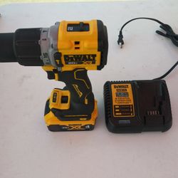 Dewalt New Hammer drill 2 Speed Battery 4.0 And Charge
