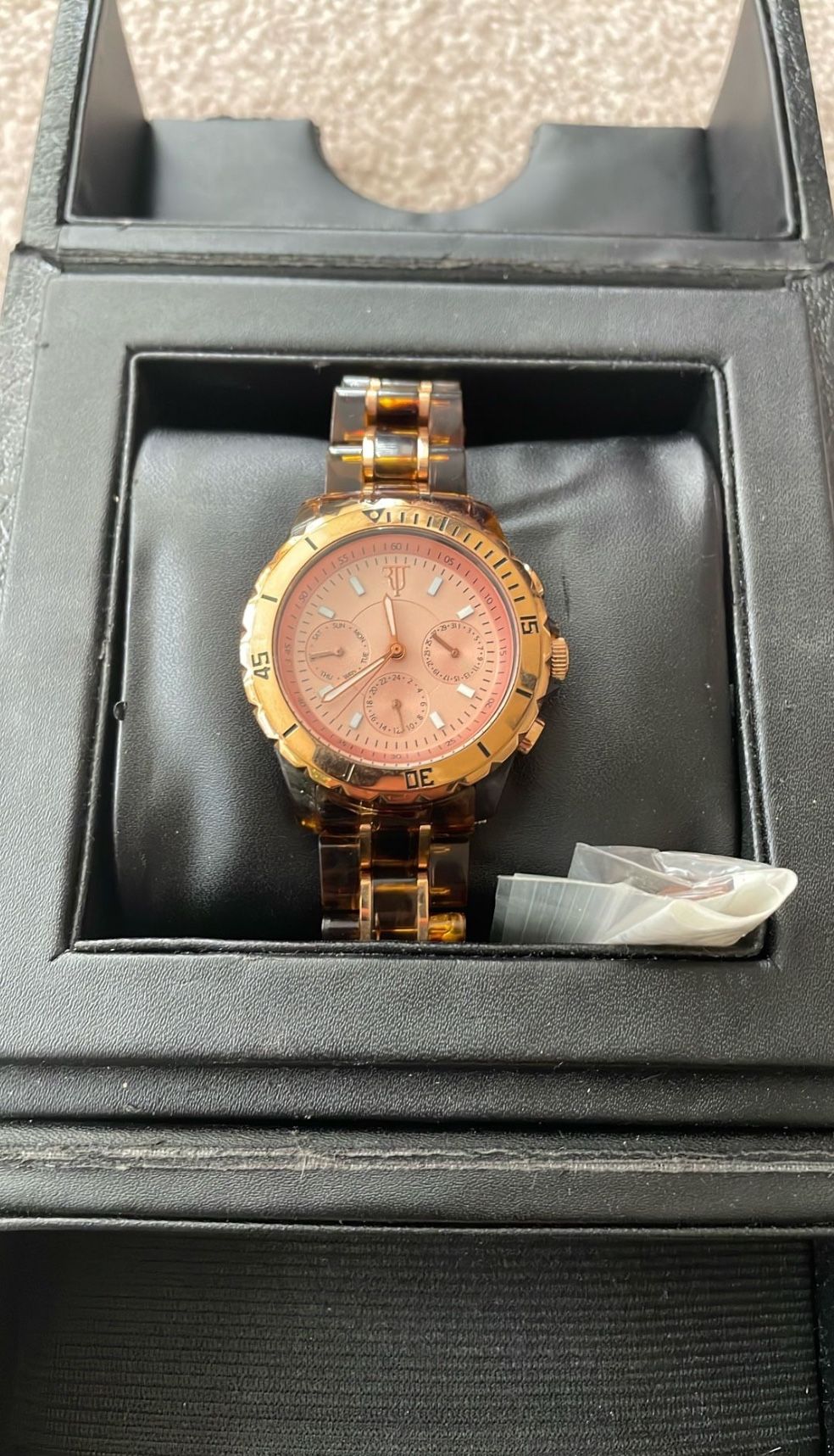 A Chic & Timeless Statement: Rose Gold and Tortoiseshell Chronograph Watch