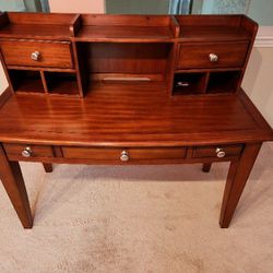 Wooden Desk With Hutch