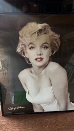 Marilyn Monroe framed picture