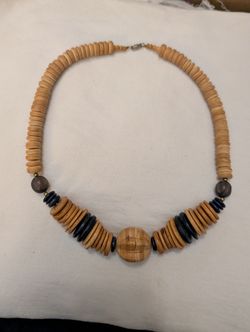 Wood choker necklace