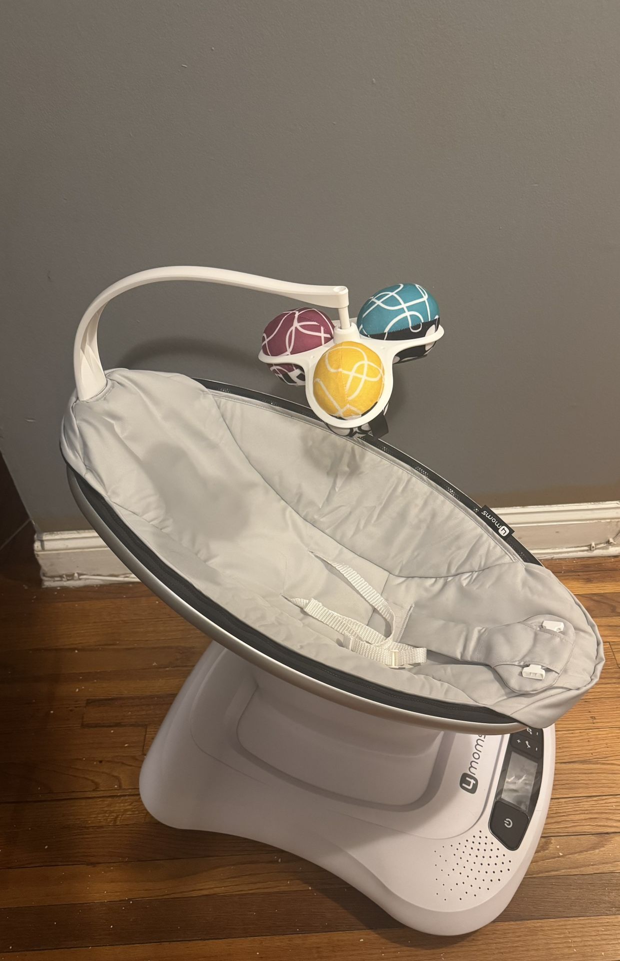 4Moms Mamaroo Swing