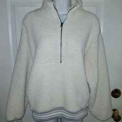 Medium Fleece American Eagle Sweater