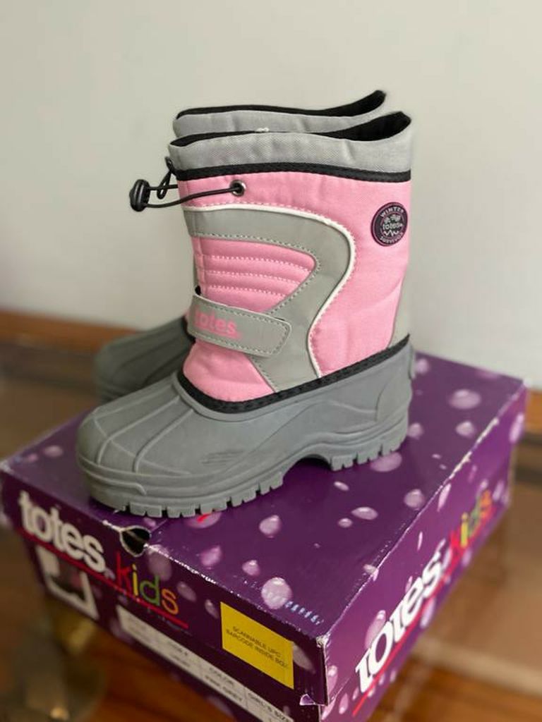 Snow boots. Girls. Size 1