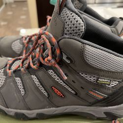 Keen Men’s Waterproof Hiking Boots 