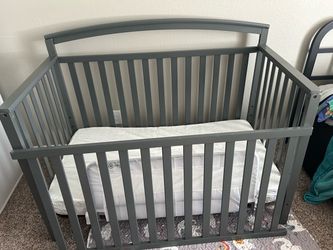 Graco Benton 5-in-1 Convertible Crib – Gray + Mattress & Sheets