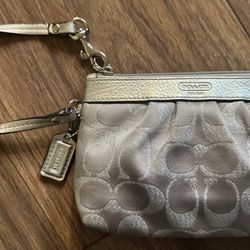 Coach Signature Gray Silver Wristlet Clutch Zip Pouch Wallet Strap EUC”