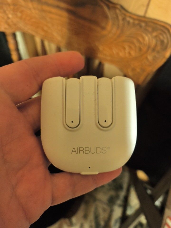 Magnetized Airbuds