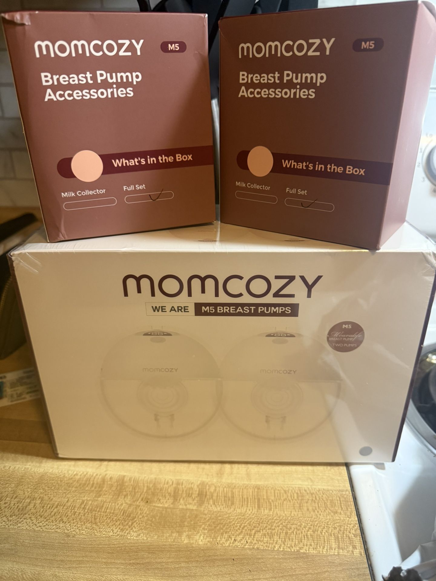 Momcozy M5 Hand Free Pumps 