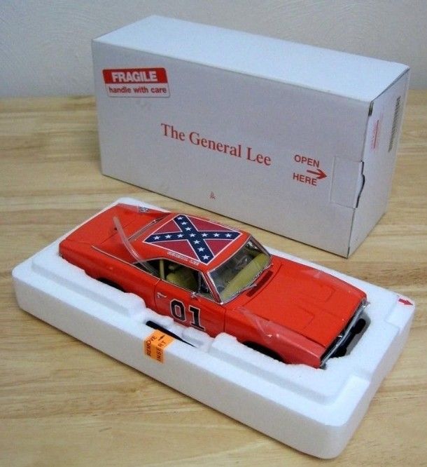 Danbury Mint Dukes Of Hazzard General Lee Die Cast Model